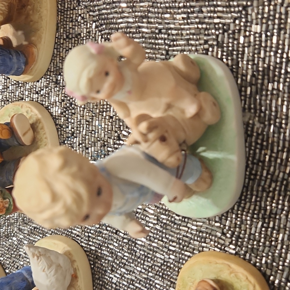 Homco Figurine